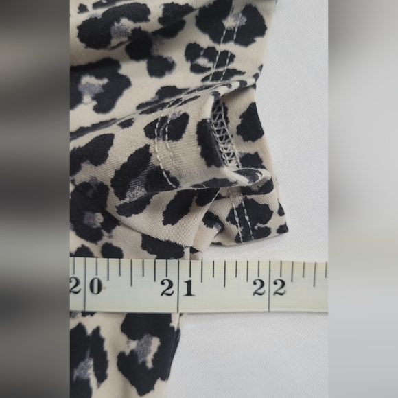 Time and True Womens Maternity Top Leopard Animal Print Stretch Size 16-18 XL - Picture 8 of 8